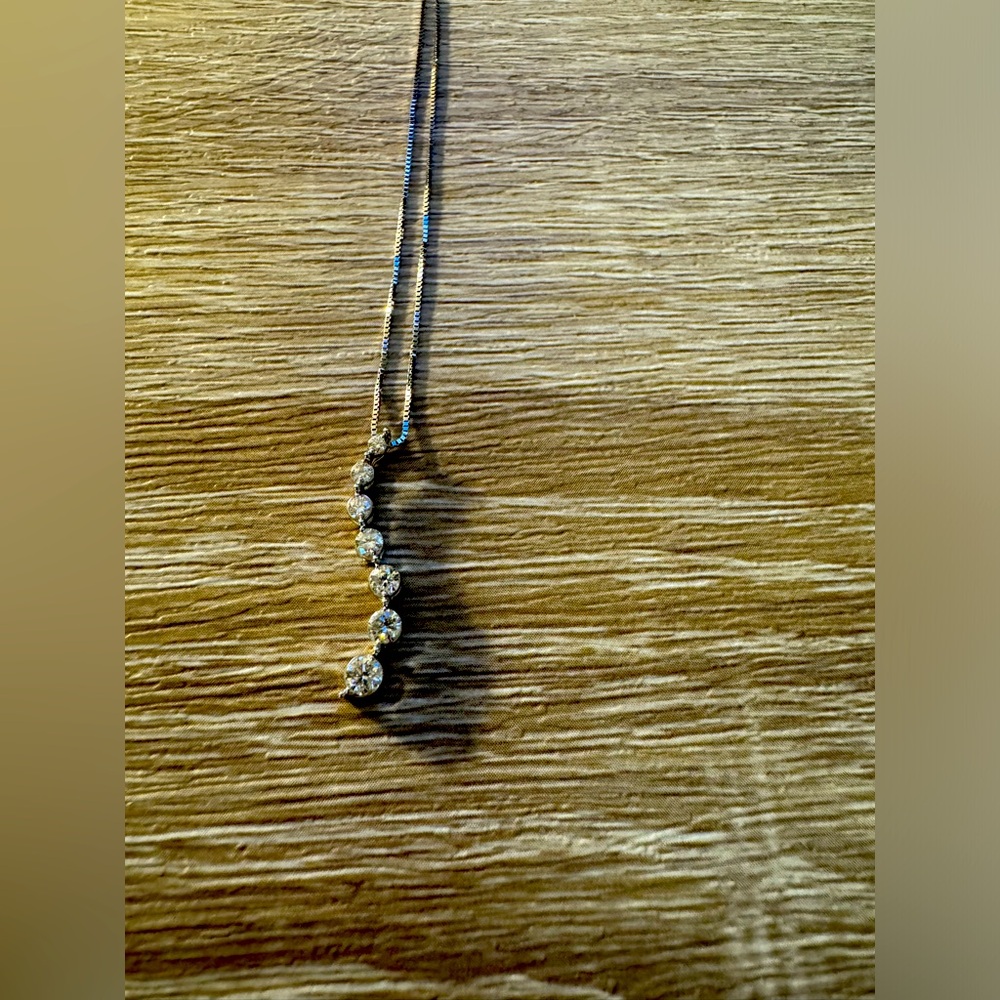 Diamond & White Gold Journey Neckless - Excellent Condition